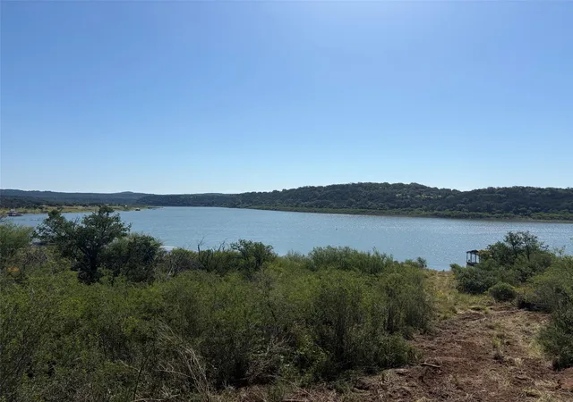 Homes for sale in Spicewood, TX | 127 Lake View Dr, Spicewood, TX 78669 | MLS# 8996157