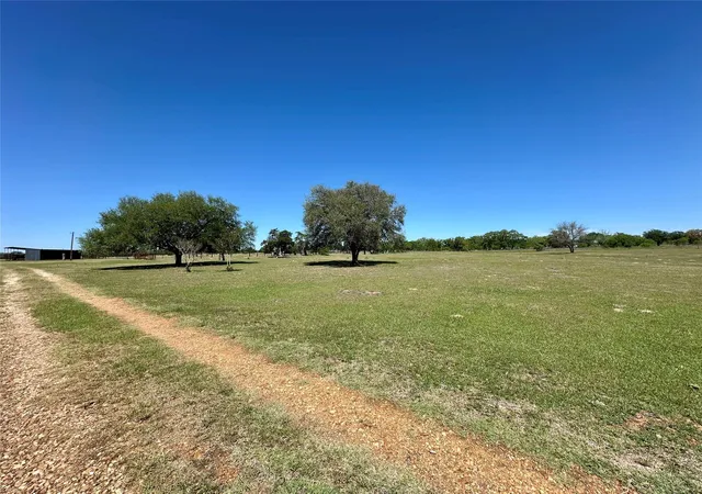1st image of 924 Hwy 95 S, Smithville, TX 78957 | MLS# 5433516