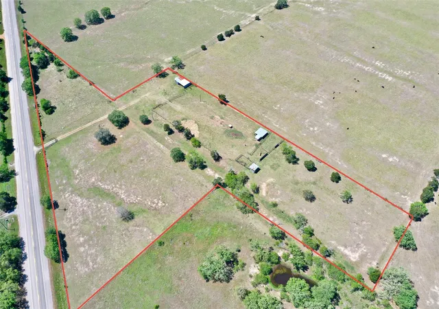 4th image of 924 Hwy 95 S, Smithville, TX 78957 | MLS# 5433516