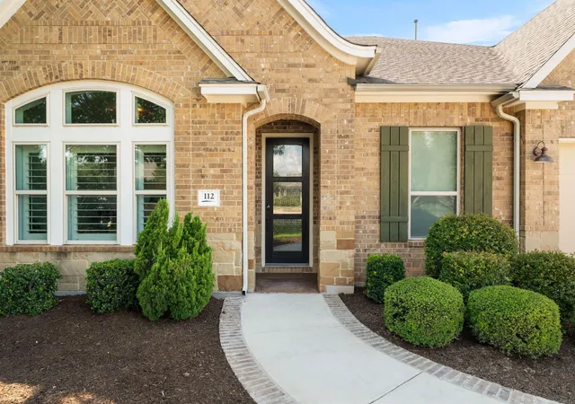 Photo 3 of Single family home for sale at 112 Barefoot Park Ln, Georgetown, TX 78628 | MLS# 3912594 | Listing updated on 2026-10-21