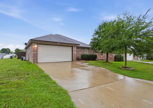 Photo 1 of Single family home for sale at 101 Soapstone Dr, Jarrell, TX 76537 | MLS# 5636353 | Listing updated on 2026-09-19