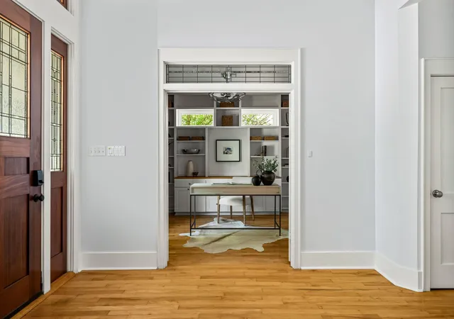 Photo 3 of Sale Pending at 515 E 49th Street, Austin, TX 78751 | MLS# 4076303 | Listing updated on 2026-09-08