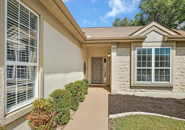 3rd image of 305 Rosecliff Dr, Georgetown, TX 78633 | MLS# 4039309