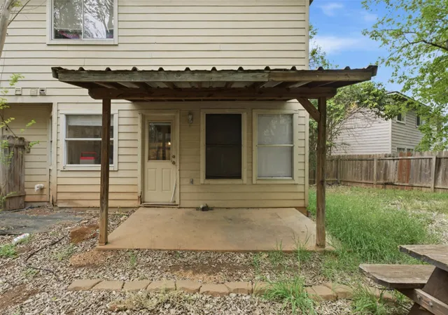2nd image of 120-122 Cedargrove, San Marcos, TX 78666