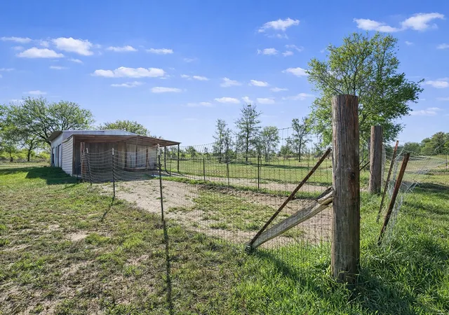Homes for sale in Dale, TX | 14985 Fm 86, Dale, TX 78616 | MLS# 6255985