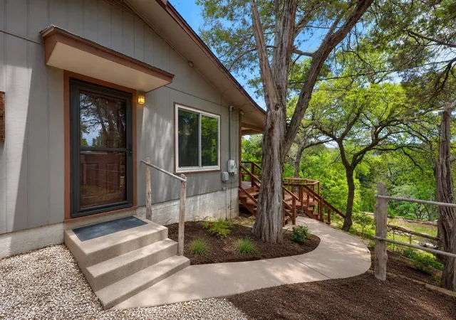 Photo 3 of Single family home for sale at 17129 E Darleen Dr, Leander, TX 78641 | MLS# 7058796 | Listing updated on 2026-07-18