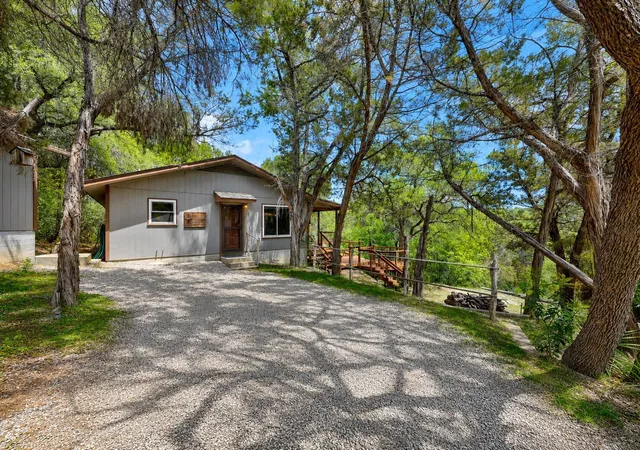Photo 4 of Single family home for sale at 17129 E Darleen Dr, Leander, TX 78641 | MLS# 7058796 | Listing updated on 2026-07-18