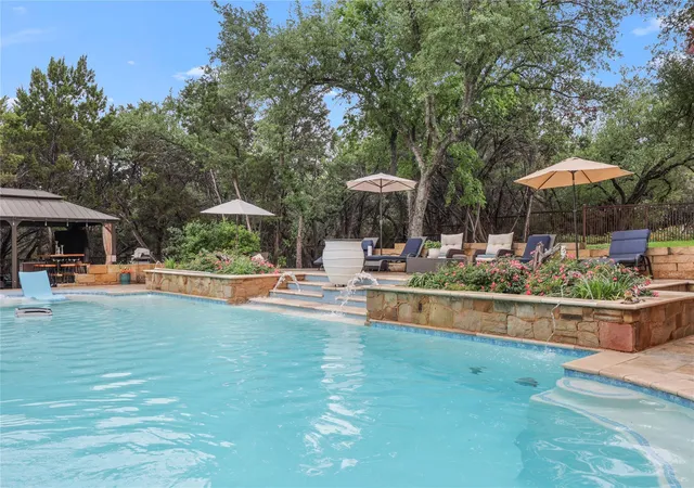 3rd image of 17501 Navigation Ln, Lago Vista, TX 78645 | MLS# 8813270