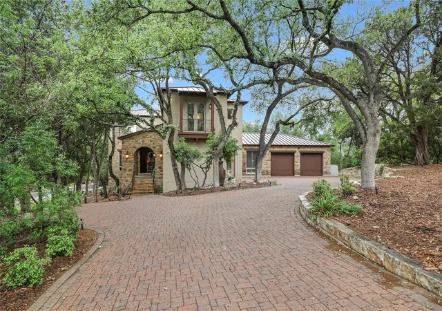 Photo 4 of Single family home for sale at 17501 Navigation Ln, Lago Vista, TX 78645 | MLS# 8813270 | Listing updated on 2026-09-24