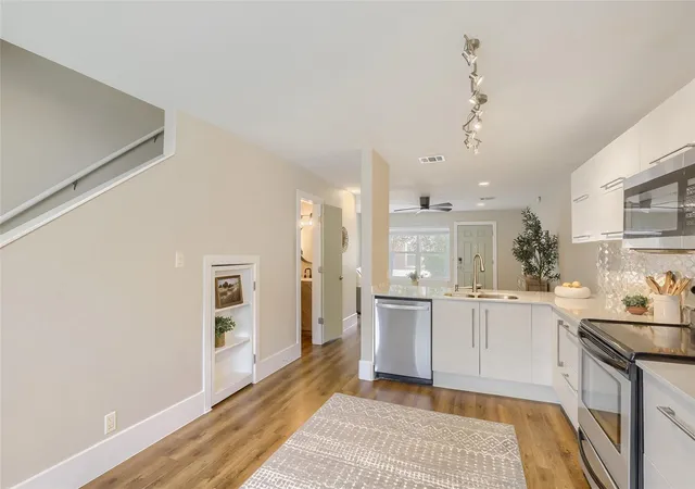 2nd image of 1101 Grove Blvd #306, Austin, TX 78741 | MLS# 2974856