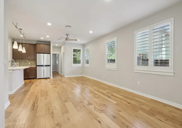 3rd image of 4008 Vly Vw Rd, Austin, TX 78704