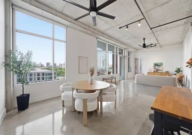 1st image of 800 W 5th St #906, Austin, TX 78703 | MLS# 9140406