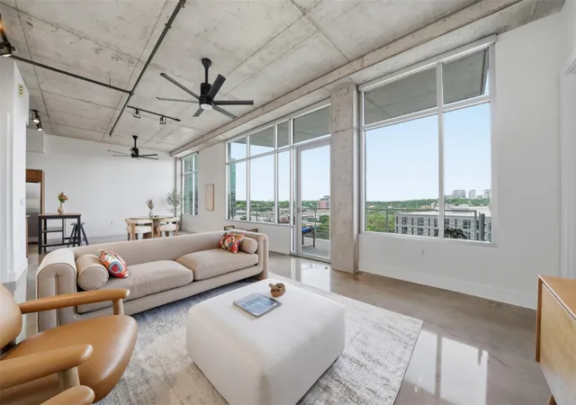3rd image of 800 W 5Th St #906, Austin, TX 78703 | MLS# 9140406