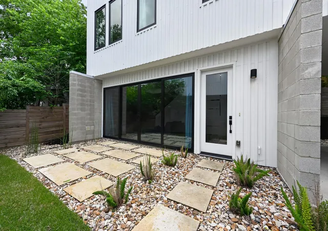 5th image of 1206 Luna St #2, Austin, TX 78721 | MLS# 4910383
