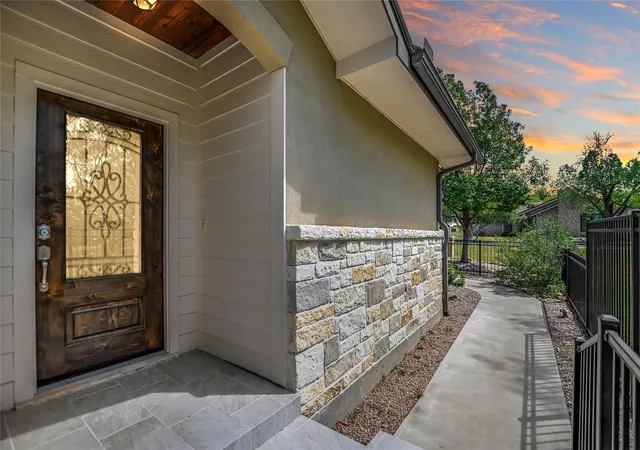 Photo 3 of Single family home for sale at 416 Hi Cir W #A, Horseshoe Bay, TX 78657 | MLS# 6753517 | Listing updated on 2026-09-29
