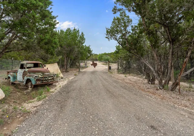 3rd image of 182 Quail Creek Rd, Marble Falls, TX 78654 | MLS# 4533450