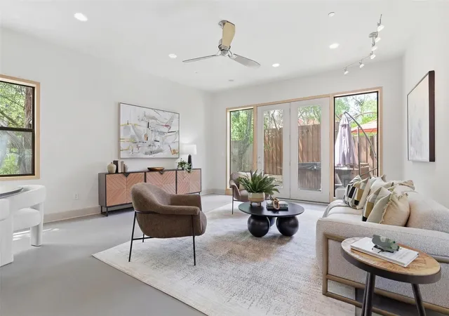 5th image of 2608 Del Curto Rd, Austin, TX 78704