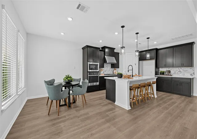 Photo 4 of Single family home for sale at 121 Amber Oak Ln, Georgetown, TX 78628 | MLS# 4022626 | Listing updated on 2026-10-08