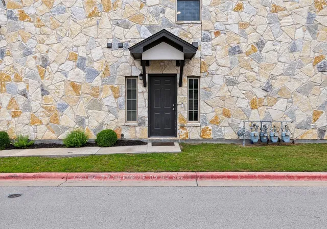 Photo 3 of Condo for sale at 1615 Airedale Rd, Austin, TX 78748 | MLS# 3905280 | Listing updated on 2026-08-24