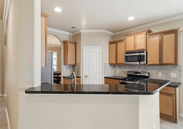 Photo 4 of Single family home for sale at 1927 Autumn Run Ln, Round Rock, TX 78665 | MLS# 6302441 | Listing updated on 2026-09-20