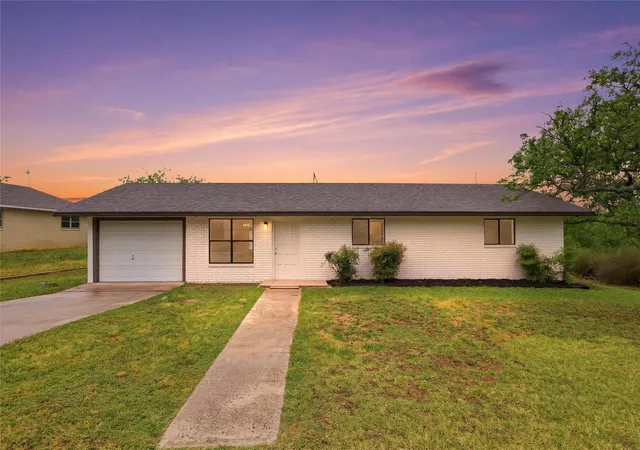 Homes for sale in Kingsland, TX | 1841 Twin Oaks, Kingsland, TX 78639 | MLS# 1427322
