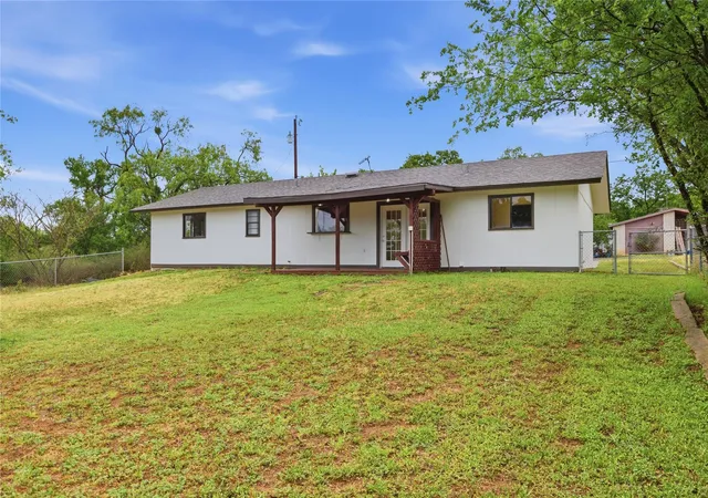 Homes for sale in Kingsland, TX | 1841 Twin Oaks, Kingsland, TX 78639 | MLS# 1427322