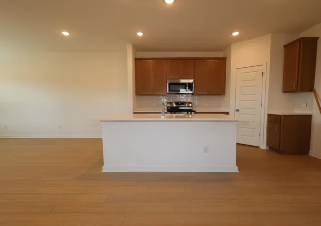 3rd image of 501 Bishop Wood Rd, Dripping Springs, TX 78620 | MLS# 3926559