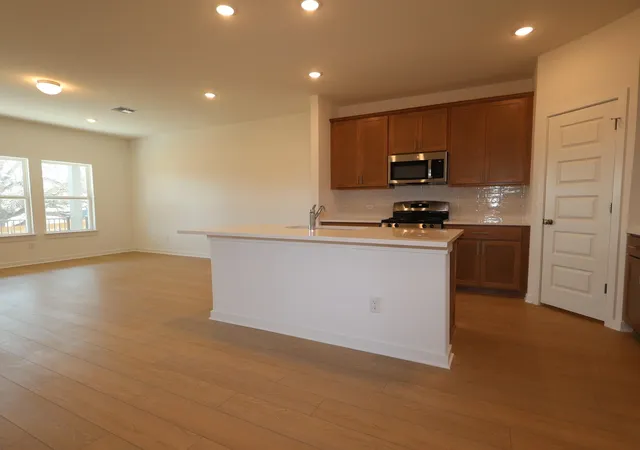 4th image of 501 Bishop Wood Rd, Dripping Springs, TX 78620 | MLS# 3926559