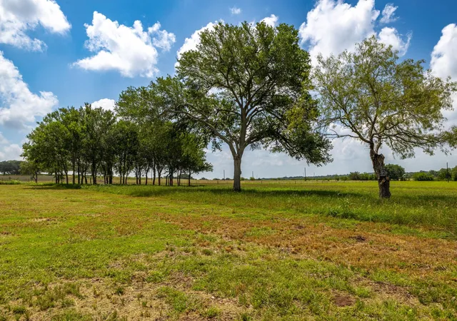 Homes for sale in Flatonia, TX | 2112 (tract #4) Baca Loop, Flatonia, TX 78941 | MLS# 5637606