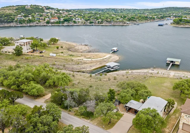 3rd image of 21909 Mockingbird St, Lago Vista, TX 78645 | MLS# 5510658