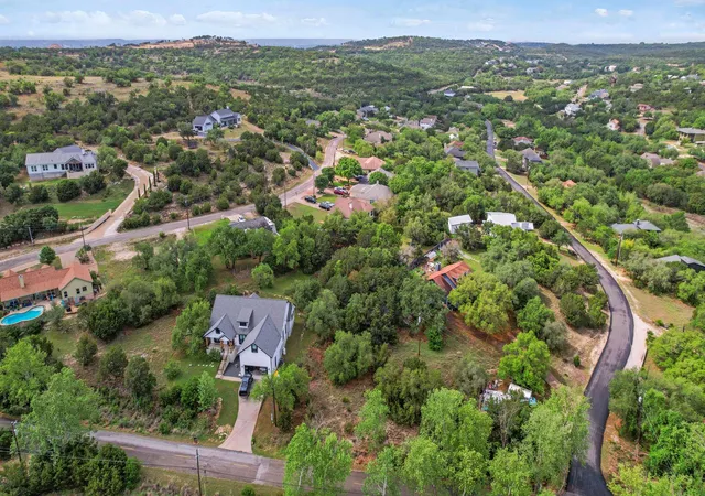 Homes for sale in Spicewood, TX | 416 Dunkeld Dr, Spicewood, TX 78669 | MLS# 6519876