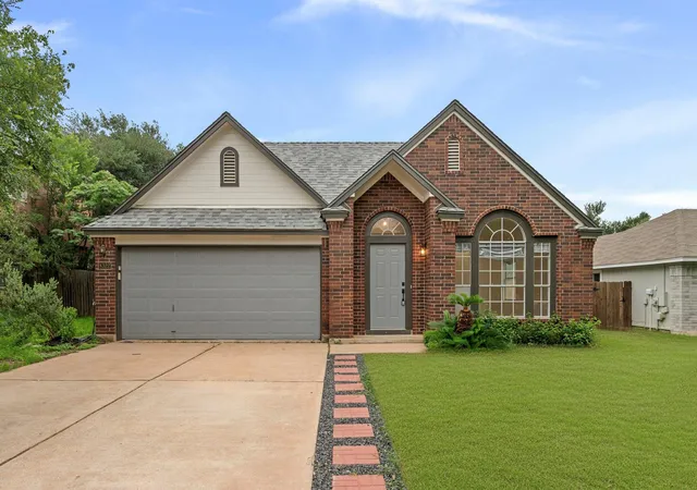 Photo 2 of Single family home for sale at 8322 Doe Meadow Dr, Austin, TX 78749 | MLS# 9723739 | Listing updated on 2026-09-06