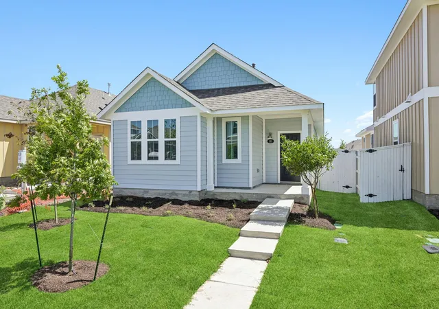 3rd image of 161 Daylily Dr, Elgin, TX 78621 | MLS# 9907240