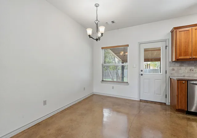 5th image of 10215 Twin Lake Loop, Dripping Springs, TX 78620 | MLS# 2629432