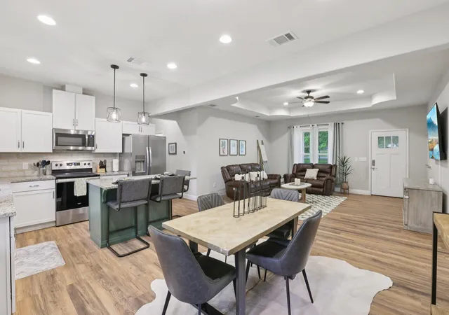Photo 3 of Single family home for sale at 112 Twin Lakes Ln, Bastrop, TX 78602 | MLS# 9829883 | Listing updated on 2026-08-16