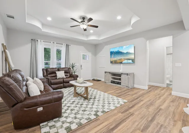 Photo 4 of Single family home for sale at 112 Twin Lakes Ln, Bastrop, TX 78602 | MLS# 9829883 | Listing updated on 2026-08-16