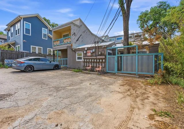2nd image of 1106 W 22nd St #1, Austin, TX 78705 | MLS# 1462256