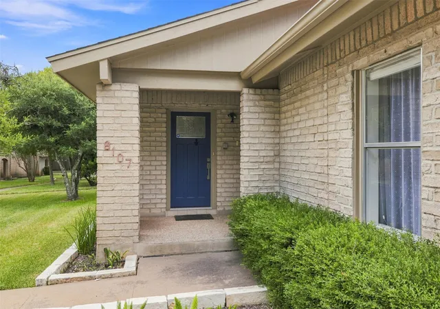 Photo 2 of Townhouse for sale at 8107 Middle Ct, Austin, TX 78759 | MLS# 9122181 | Listing updated on 2026-08-14