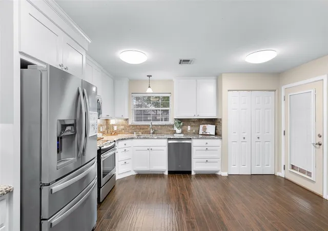 Photo 1 of Single family home for sale at 705 Palmer St, Rockdale, TX 76567 | MLS# 2766155 | Listing updated on 2026-09-29