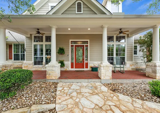 Photo 3 of Sale Pending at 201 Shady Oaks Trl, Liberty Hill, TX 78642 | MLS# 8830743 | Listing updated on 2026-09-01
