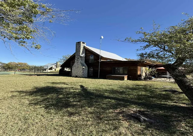 Homes for sale in Spicewood, TX | 206 Topspin Dr, Spicewood, TX 78669 | MLS# 8268610