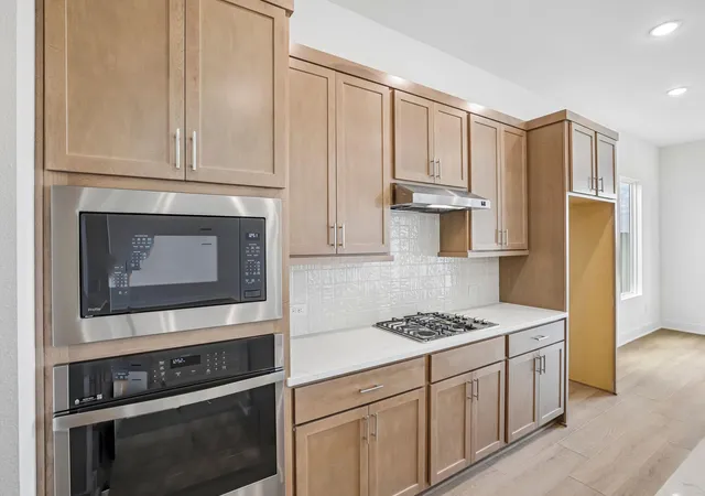Photo 4 of Single family home for sale at 193 Christian Springs Dr, Kyle, TX 78640 | MLS# 6216923 | Listing updated on 2026-10-02