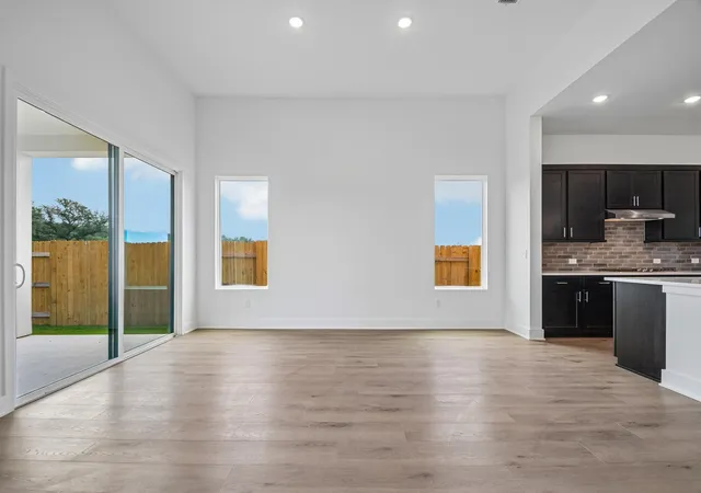 Photo 4 of Single family home for sale at 154 Christian Springs Dr, Kyle, TX 78640 | MLS# 8634071 | Listing updated on 2026-10-02