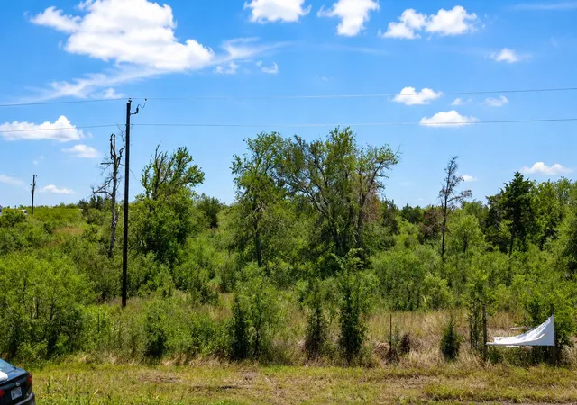 4th image of 2500 Ne County Road 466 Dr, Elgin, TX 78621 | MLS# 7418212