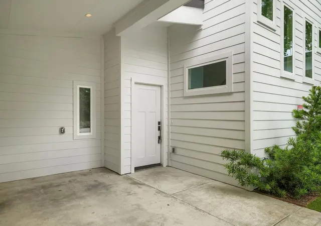 3rd image of 4805 Sara Dr, Austin, TX 78721 | MLS# 8155991