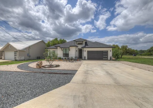 4th image of 105 N John Bird, Blanco, TX 78606 | MLS# 5524723