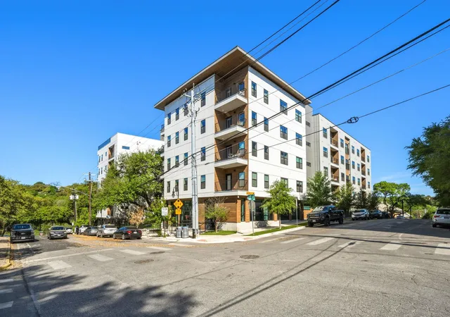 2nd image of 2500 Longview St #300, Austin, TX 78705 | MLS# 6287505