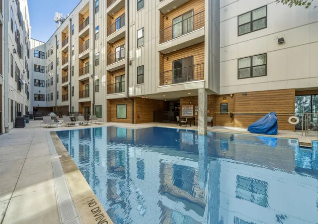 36th image of 2500 Longview St #300, Austin, TX 78705 | MLS# 6287505