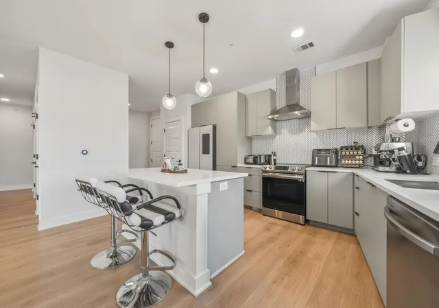 5th image of 2500 Longview St #300, Austin, TX 78705 | MLS# 6287505