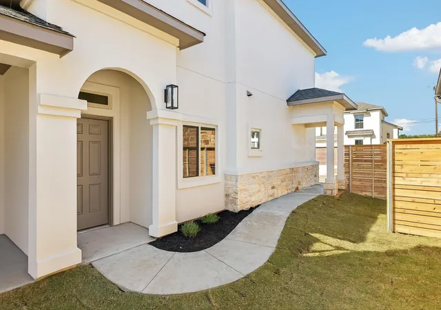 Photo 2 of Single family home for sale at 913 Indian Hawthorne Dr #GH-42, Georgetown, TX 78628 | MLS# 7197736 | Listing updated on 2026-10-12